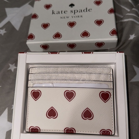 NWT and box Kate spade red hearts ❤️ card holder holds six cards nice 😊 - Picture 2 of 3